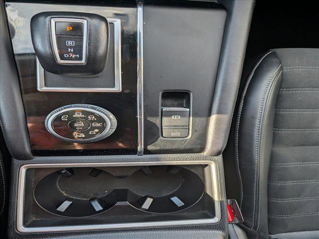 Used 2024 Mitsubishi Outlander SE image 32