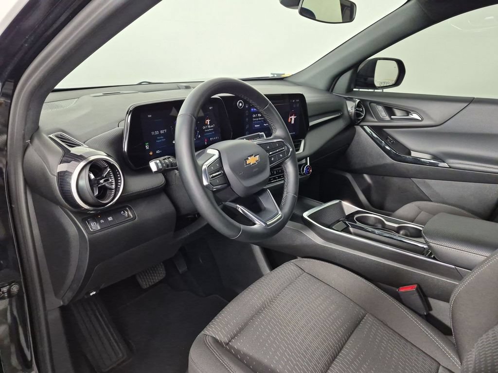 Certified 2025 Chevrolet Equinox LT FWD image 18