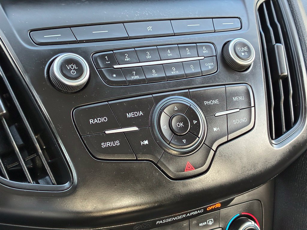 Used 2018 Ford Focus SE FWD image 22
