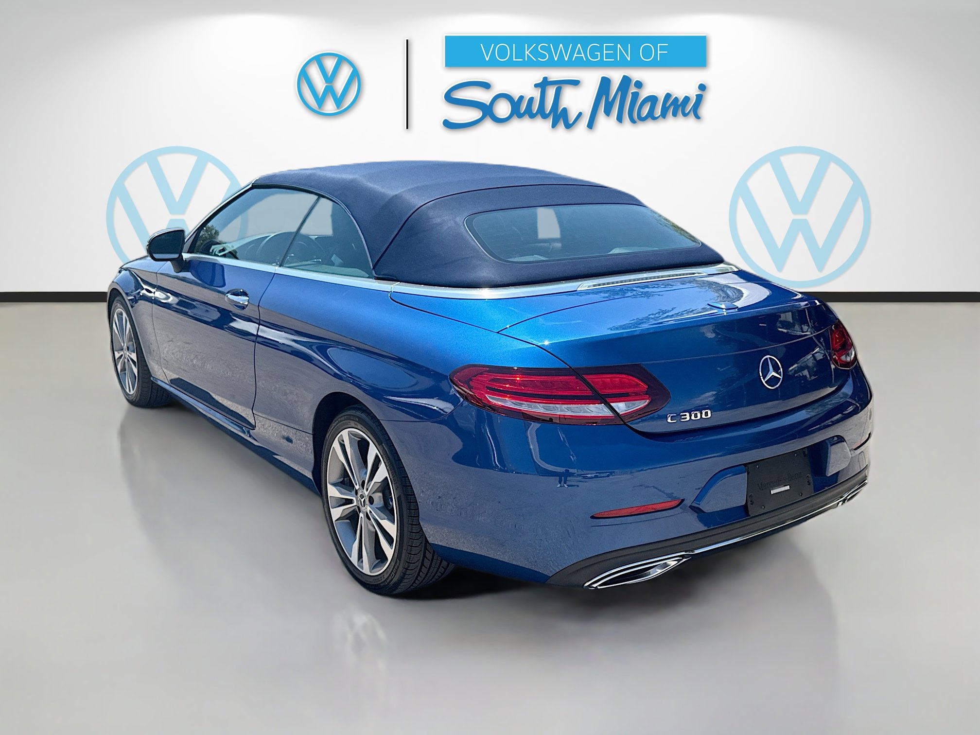 Used 2023 Mercedes-Benz C 300 Cabriolet w/ Multimedia Package image 5