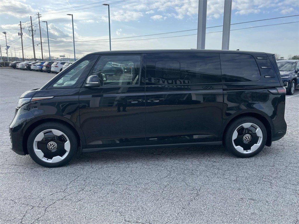 New 2025 Volkswagen ID. Buzz Pro S RWD image 8