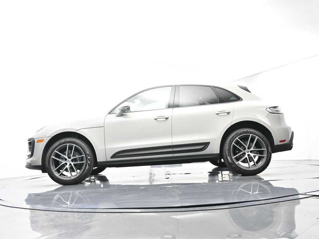 Certified 2026 Porsche Macan Turbo AWD/4WD image 47