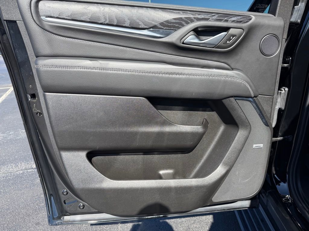 Used 2024 GMC Yukon XL Denali w/ Advanced Technology Package image 31