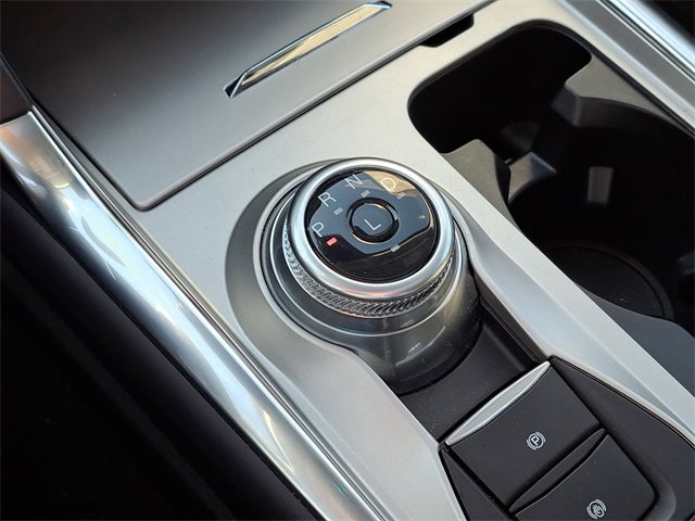 Used 2023 Ford Explorer Limited w/ Limited Technology Package image 18