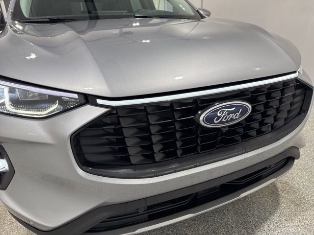 Used 2024 Ford Escape Platinum image 36