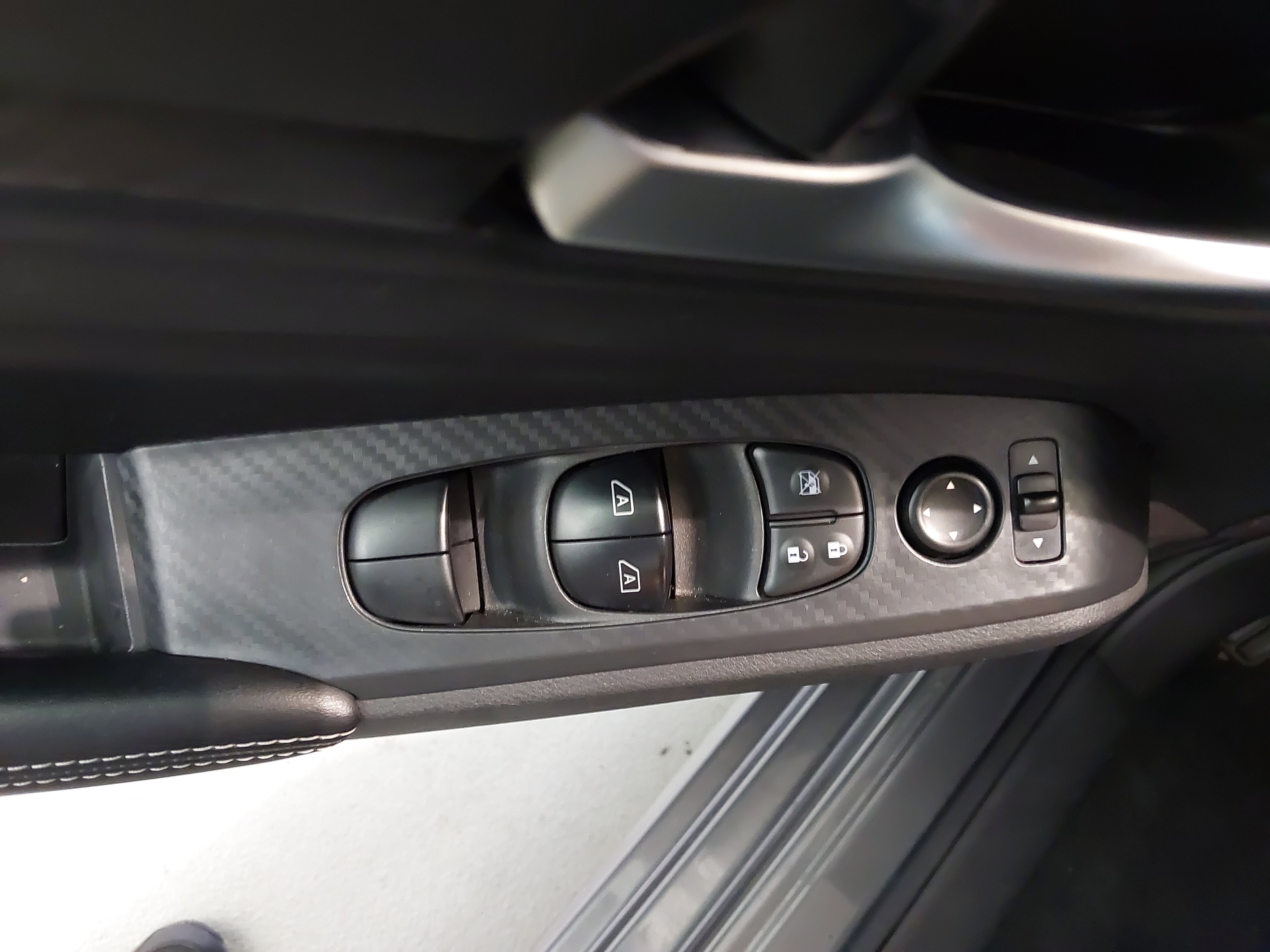 Used 2025 Nissan Altima 2.5 SV FWD image 20
