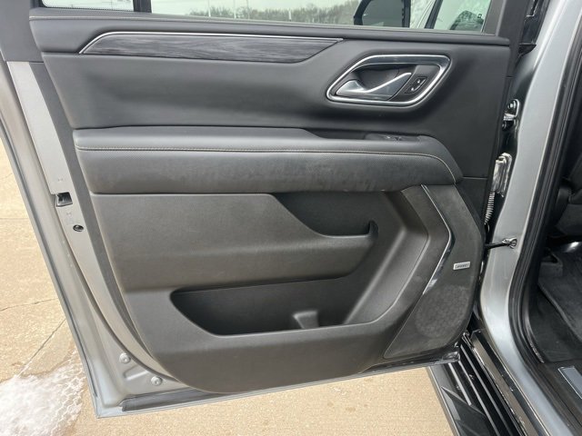 Used 2023 GMC Yukon XL SLT image 34