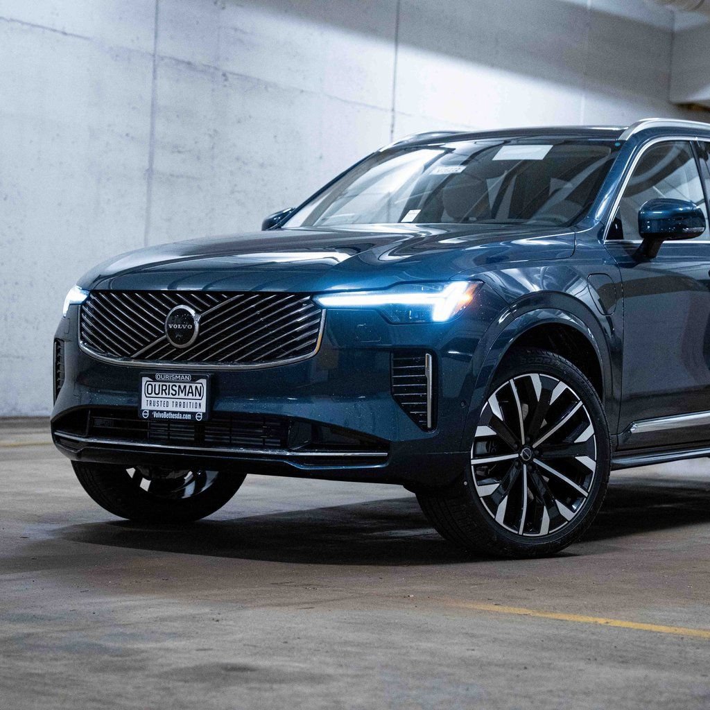 New 2026 Volvo XC90 T8 Ultra w/ Protection Package Premier AWD/4WD image 2