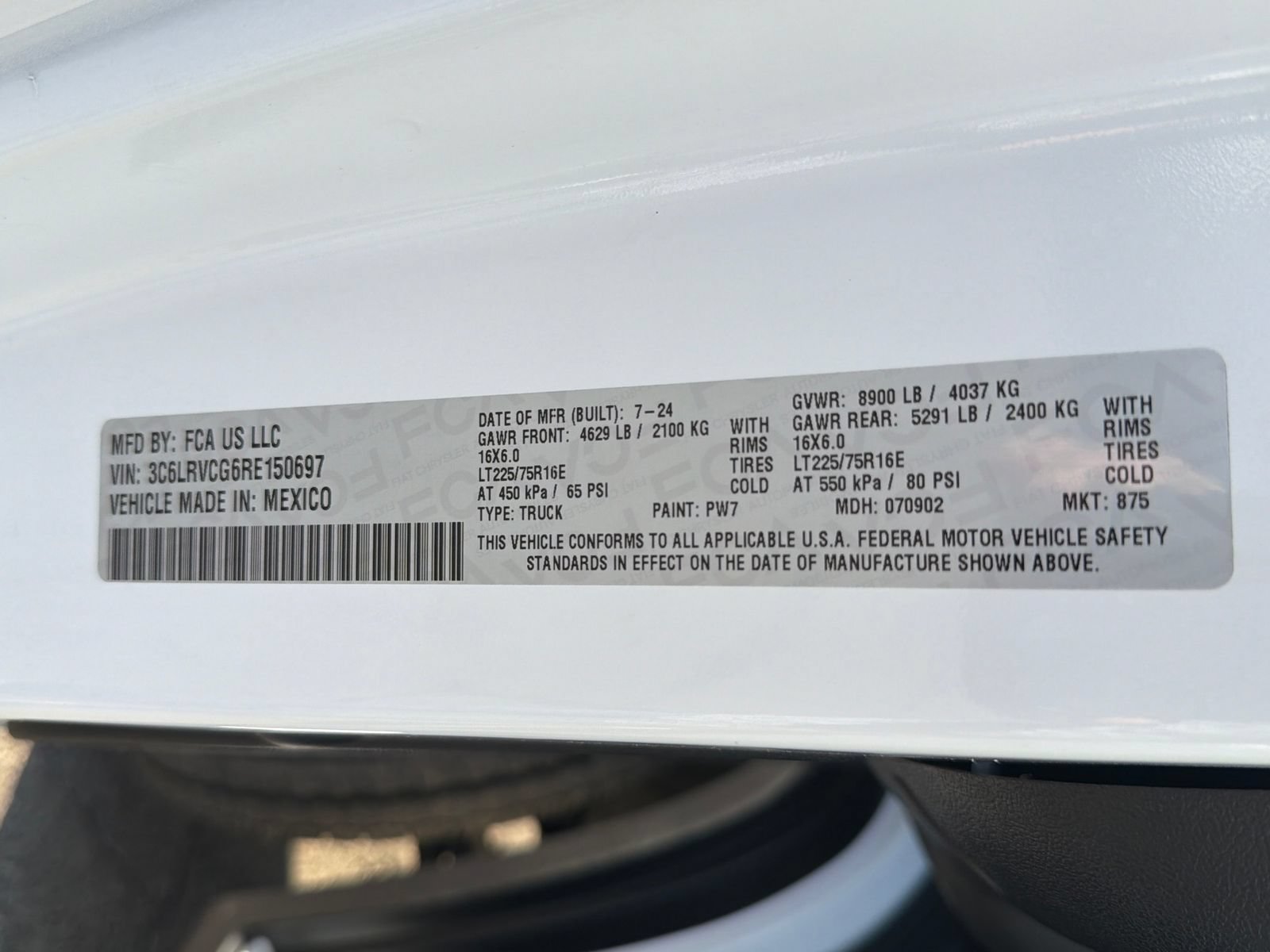 Used 2024 RAM ProMaster 2500 w/ Convenience Group FWD image 29