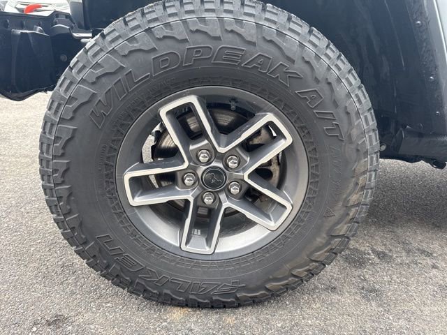 Certified 2025 Jeep Gladiator Mojave w/ Safety Group image 8