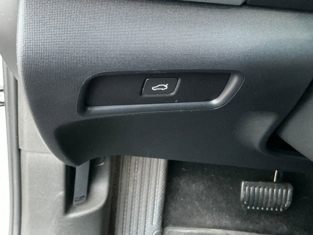 Used 2023 Polestar Polestar 2 w/ Pilot Pack image 17