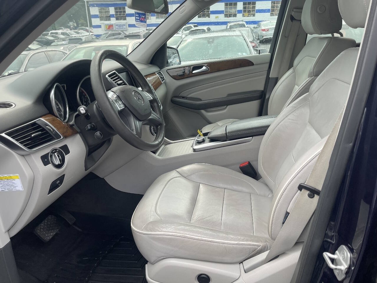 Used 2012 Mercedes-Benz ML 350 BlueTEC 4MATIC image 10