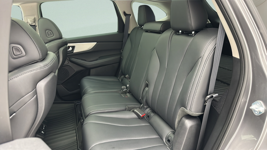 Used 2025 Acura MDX SH-AWD image 10