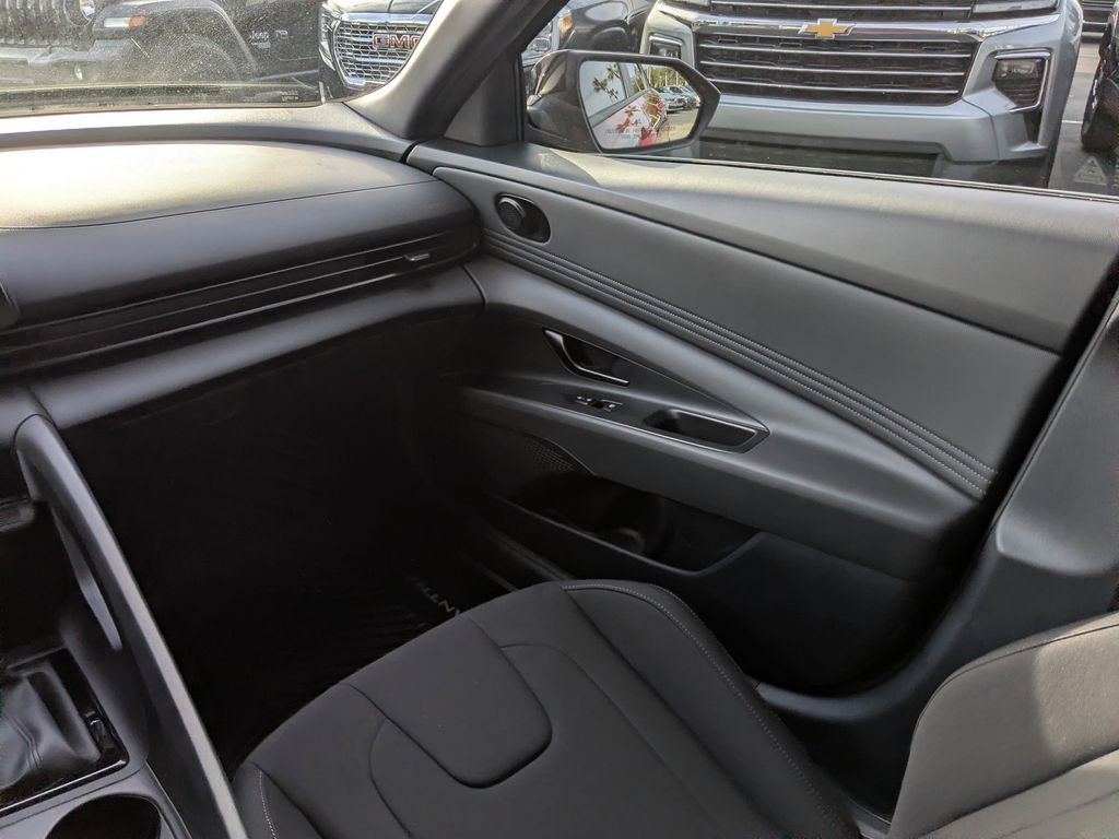 Used 2026 Hyundai Elantra Sport image 17
