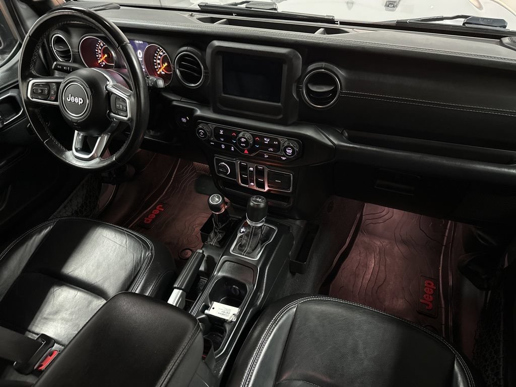 Used 2018 Jeep Wrangler Unlimited Sahara AWD/4WD image 12