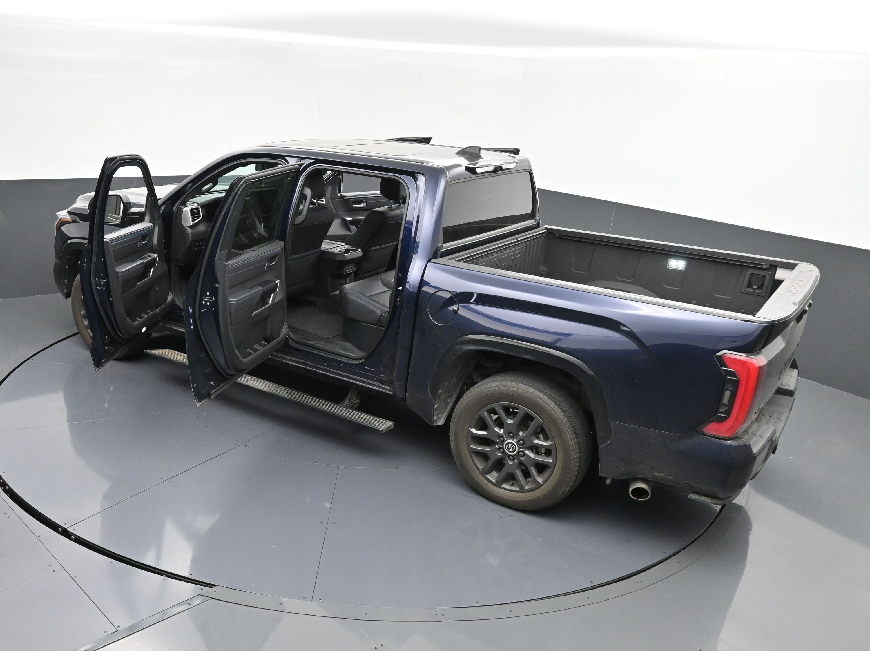 Used 2024 Toyota Tundra Platinum image 40