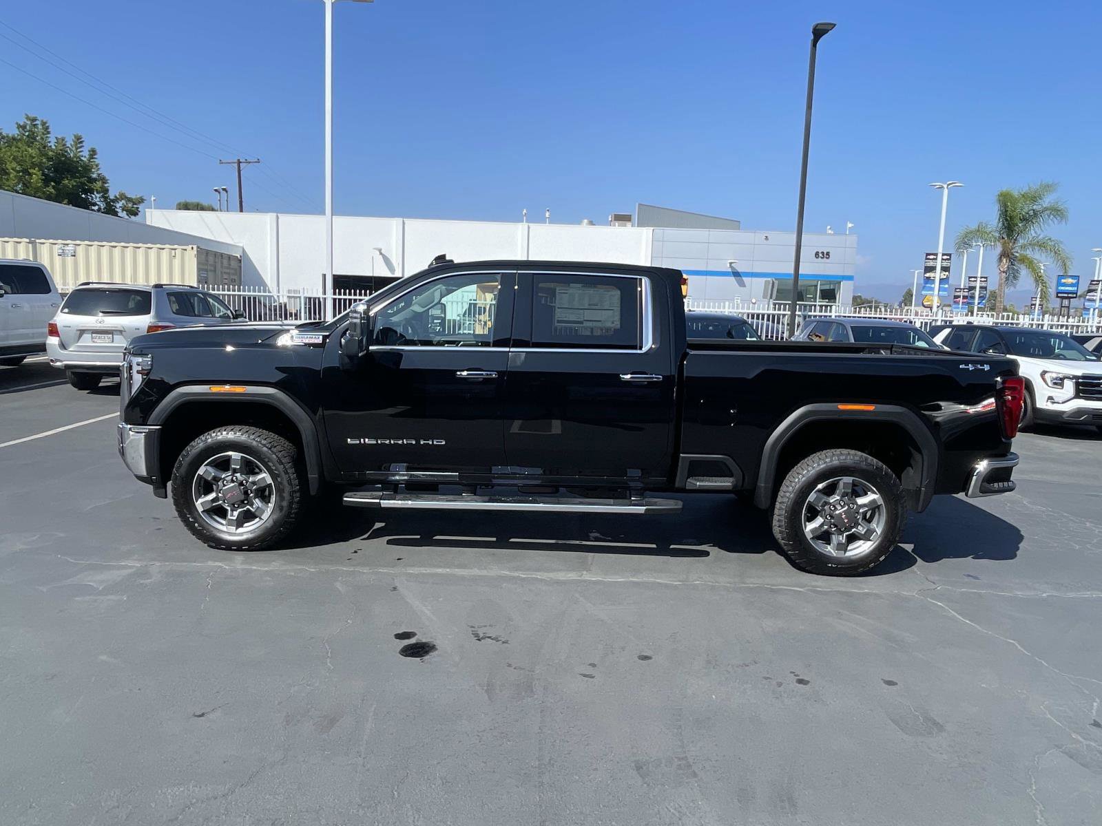 New 2026 GMC Sierra 2500 SLT w/ SLT Premium Package image 8