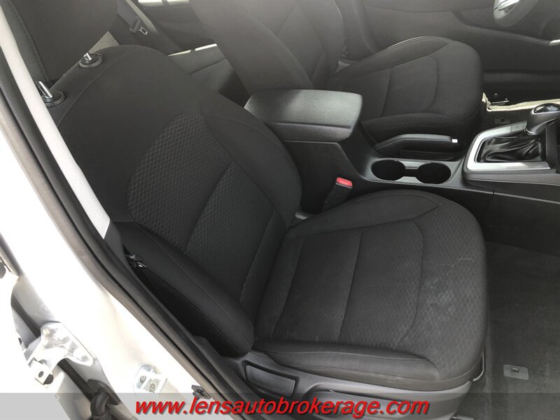 Used 2019 Hyundai Elantra SEL w/ Cargo Package FWD image 23