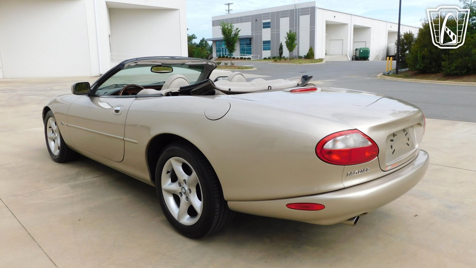 Used 2000 Jaguar XK8 Convertible RWD image 18