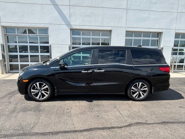 Used 2024 Honda Odyssey Touring image 3