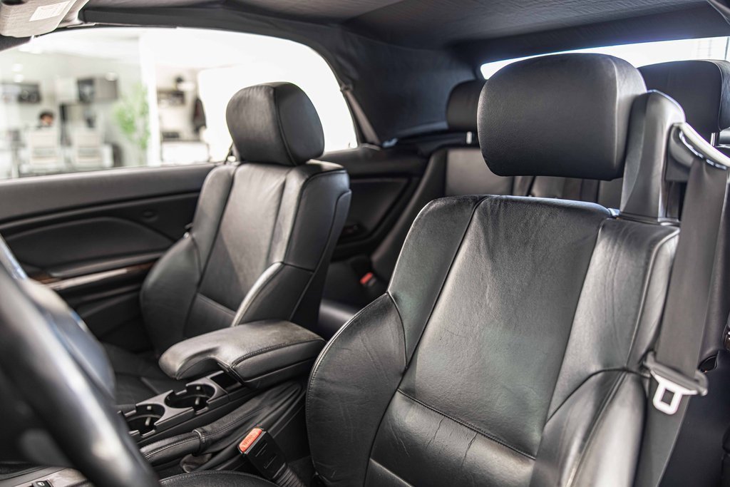 Used 2001 BMW 330Ci Convertible image 16