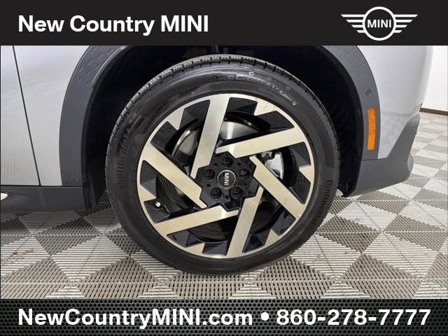 Certified 2025 MINI Cooper Countryman S image 9