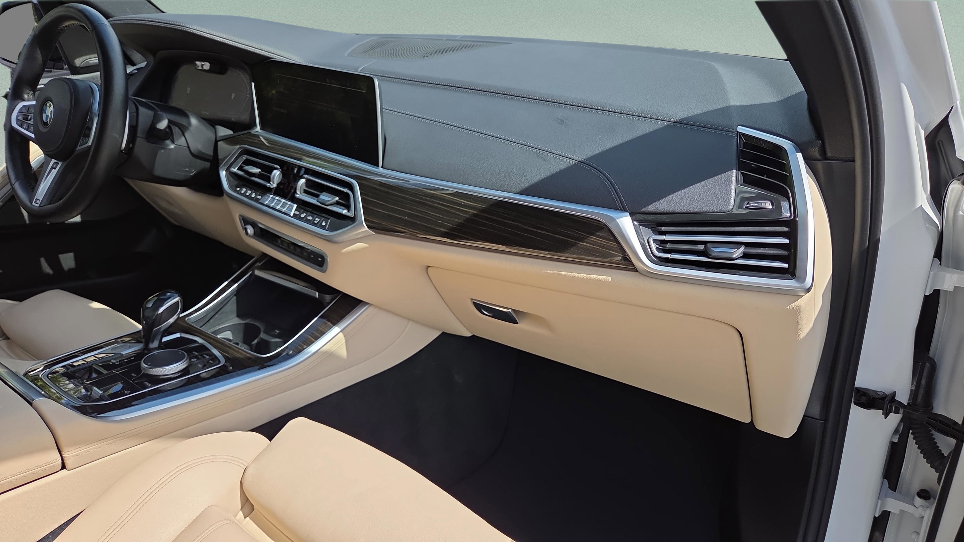 Used 2021 BMW X5 xDrive40i w/ M Sport Package image 21