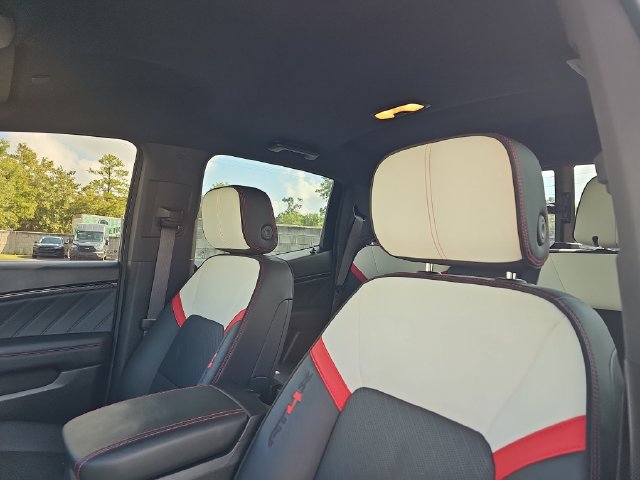 Used 2024 GMC Canyon AT4X AWD/4WD image 14