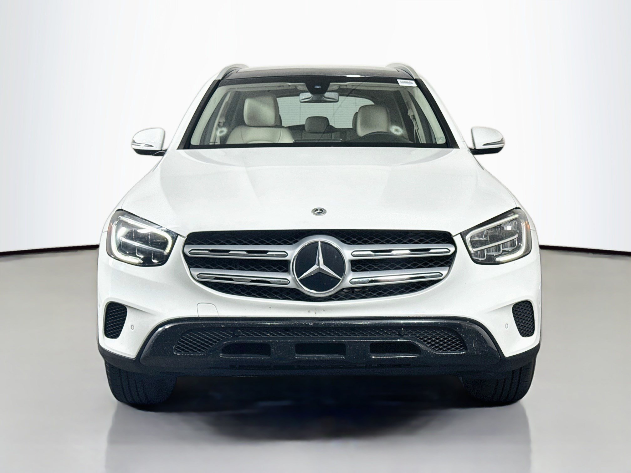 Used 2021 Mercedes-Benz GLC 300 image 2