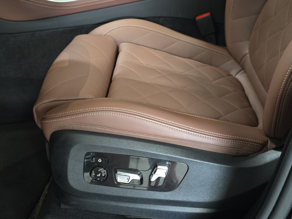 Used 2026 BMW X5 sDrive40i RWD image 28