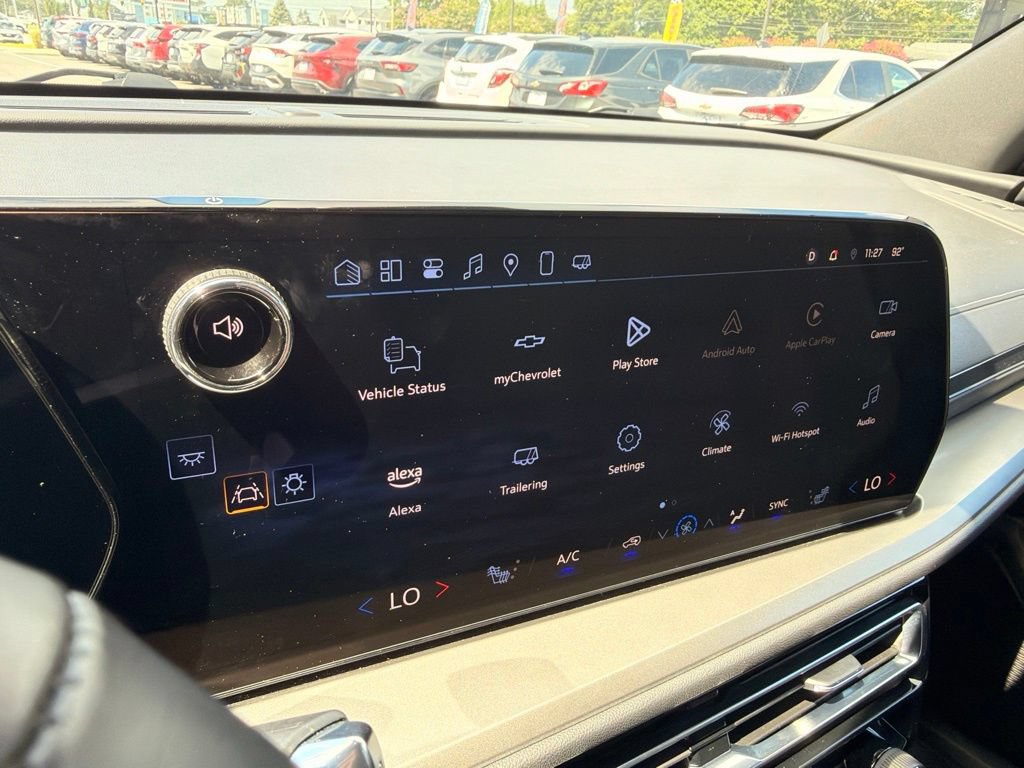 Used 2025 Chevrolet Traverse LT AWD/4WD image 22