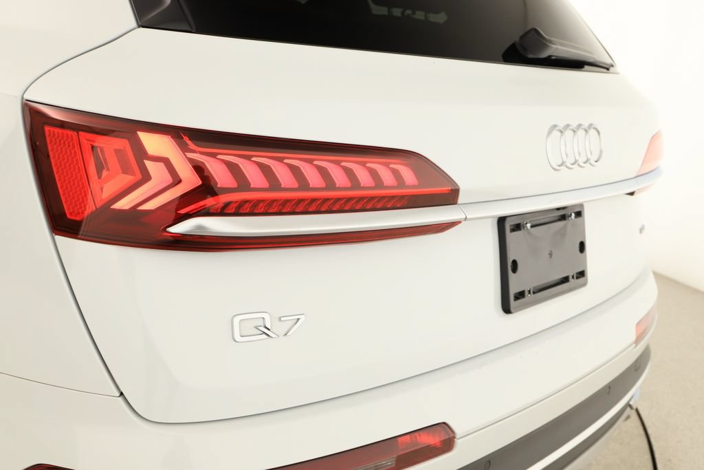 Used 2022 Audi Q7 2.0T Premium Plus AWD/4WD image 32