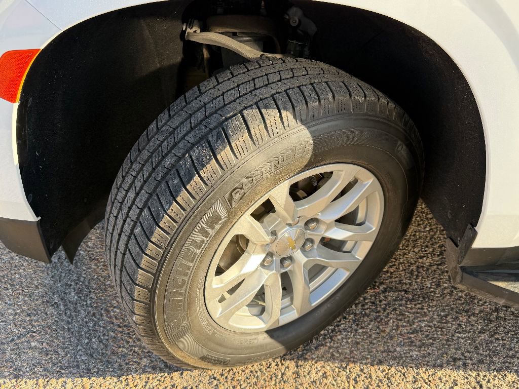 Used 2021 Chevrolet Tahoe LT w/ Rear Media and Nav Package image 17