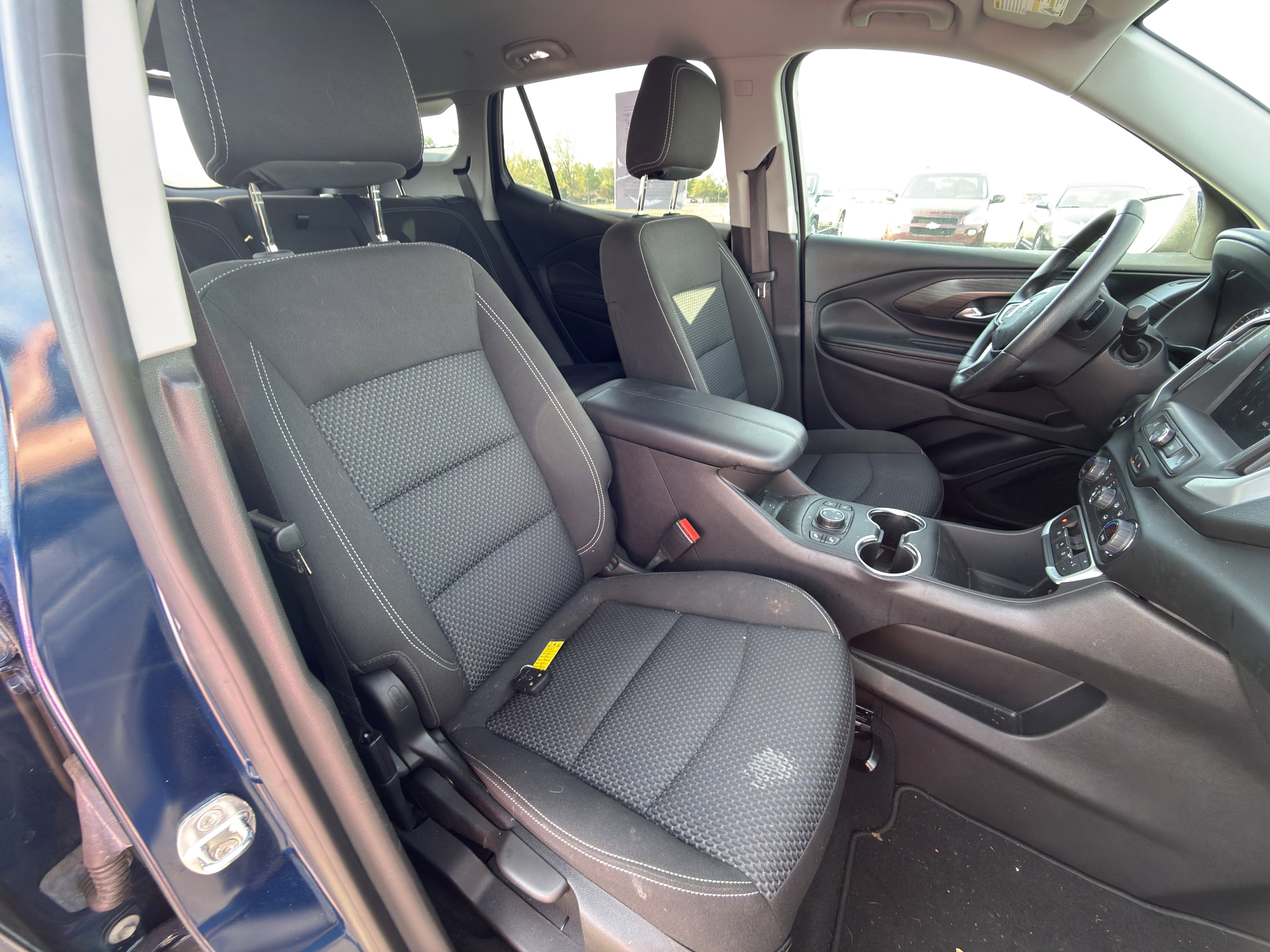 Used 2022 GMC Terrain SLE w/ Driver Convenience Package AWD/4WD image 11