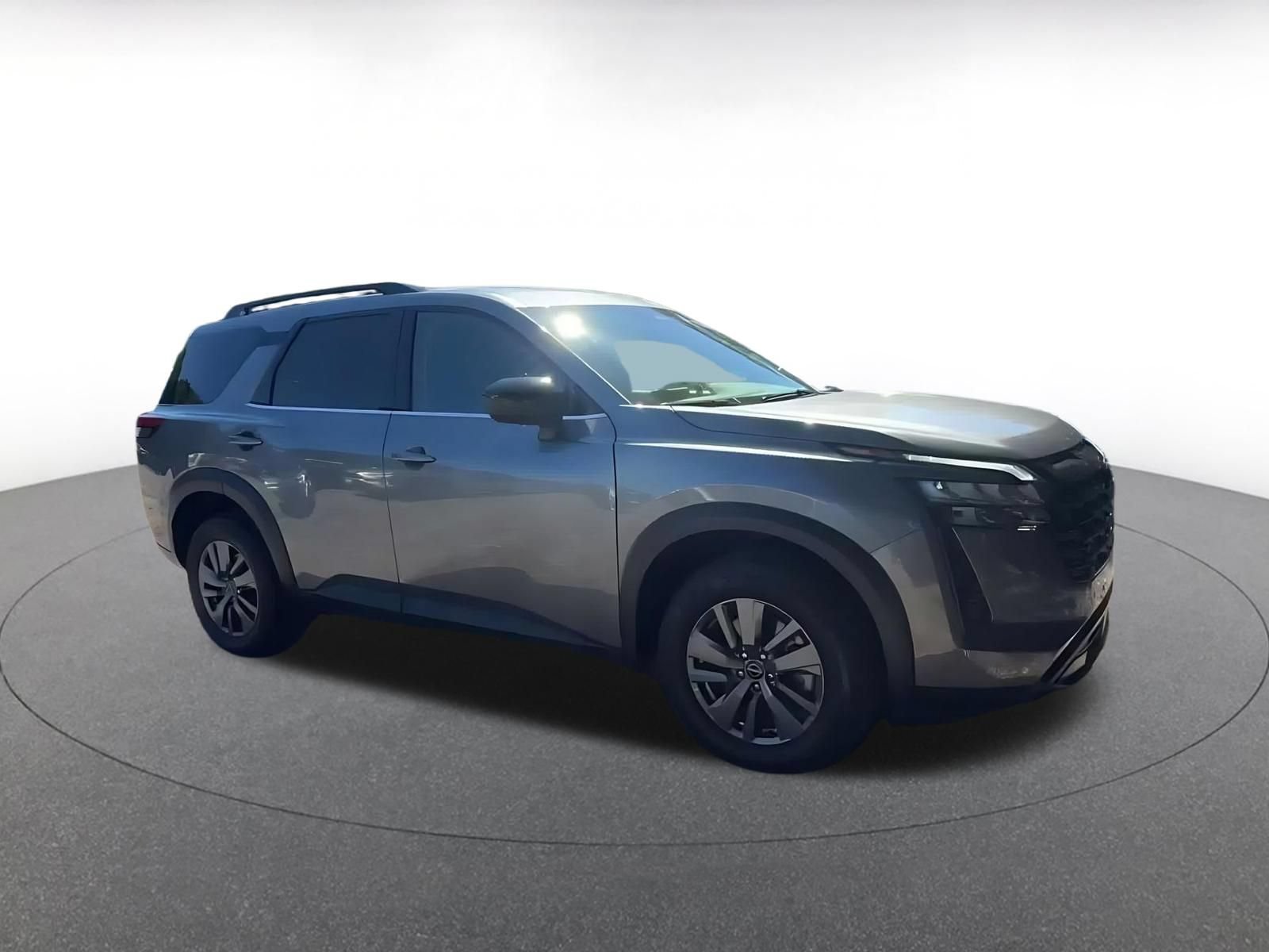 Used 2026 Nissan Pathfinder SV AWD/4WD image 2