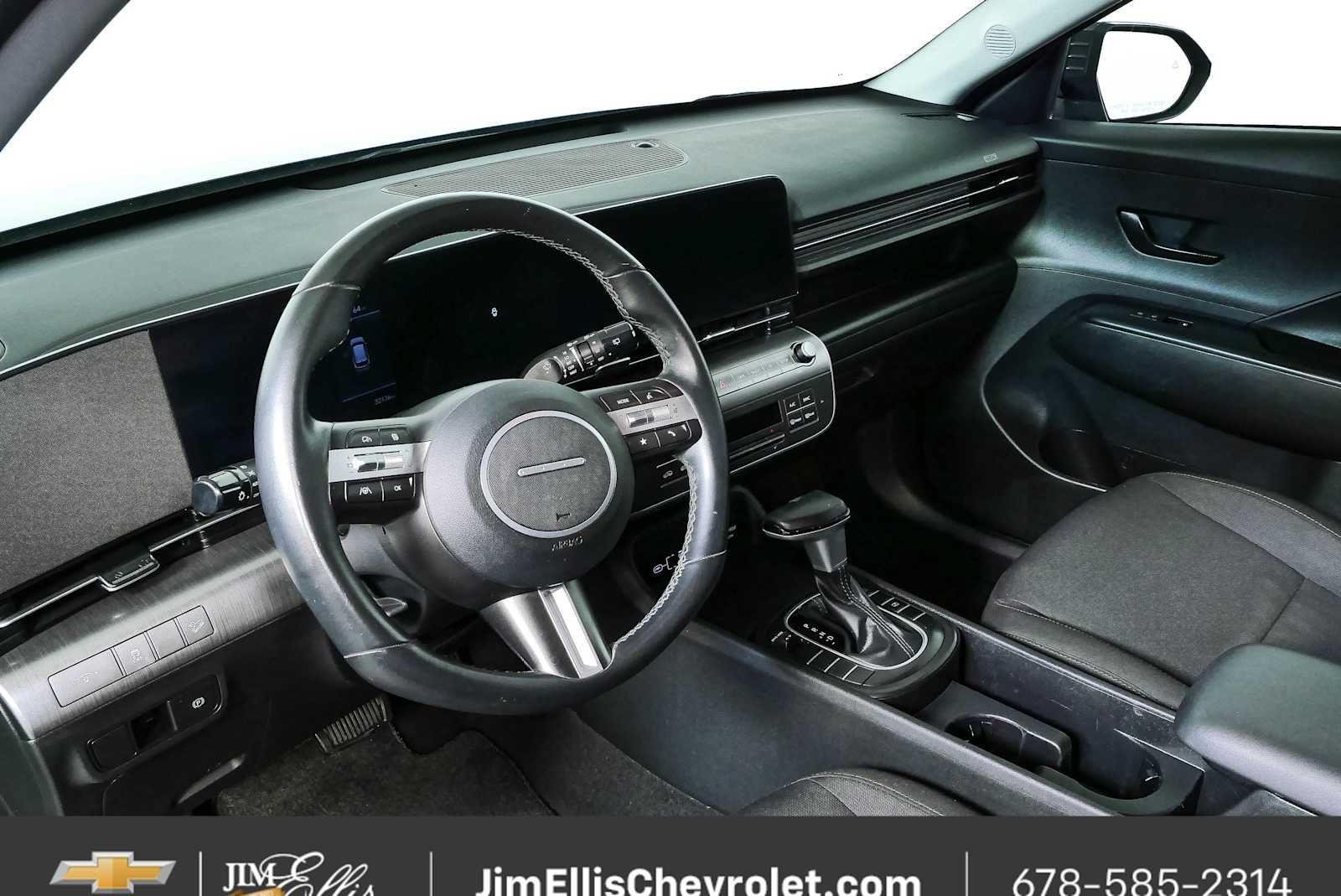 Used 2024 Hyundai Kona SEL FWD image 4