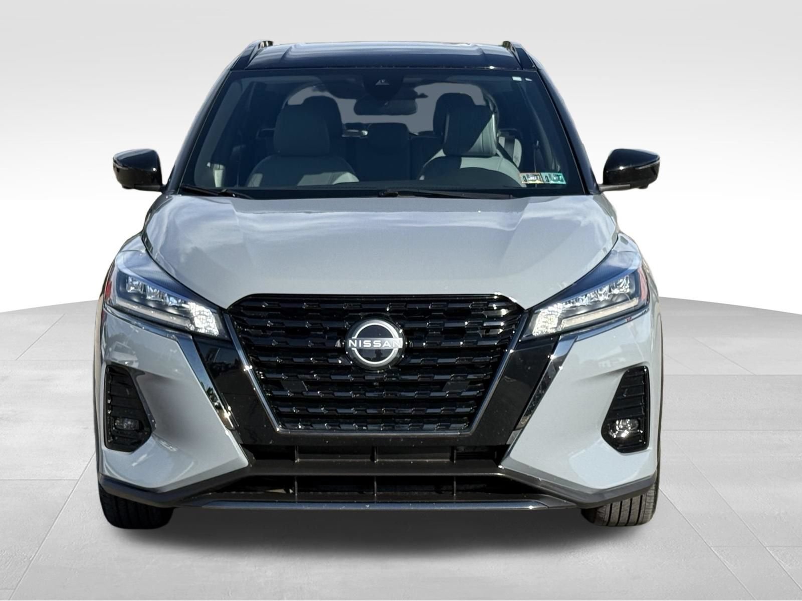 Used 2023 Nissan Kicks SR w/ SR Premium Package FWD image 10