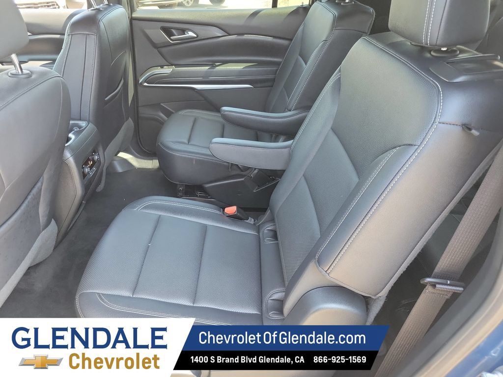 Certified 2025 Chevrolet Traverse LT FWD image 21