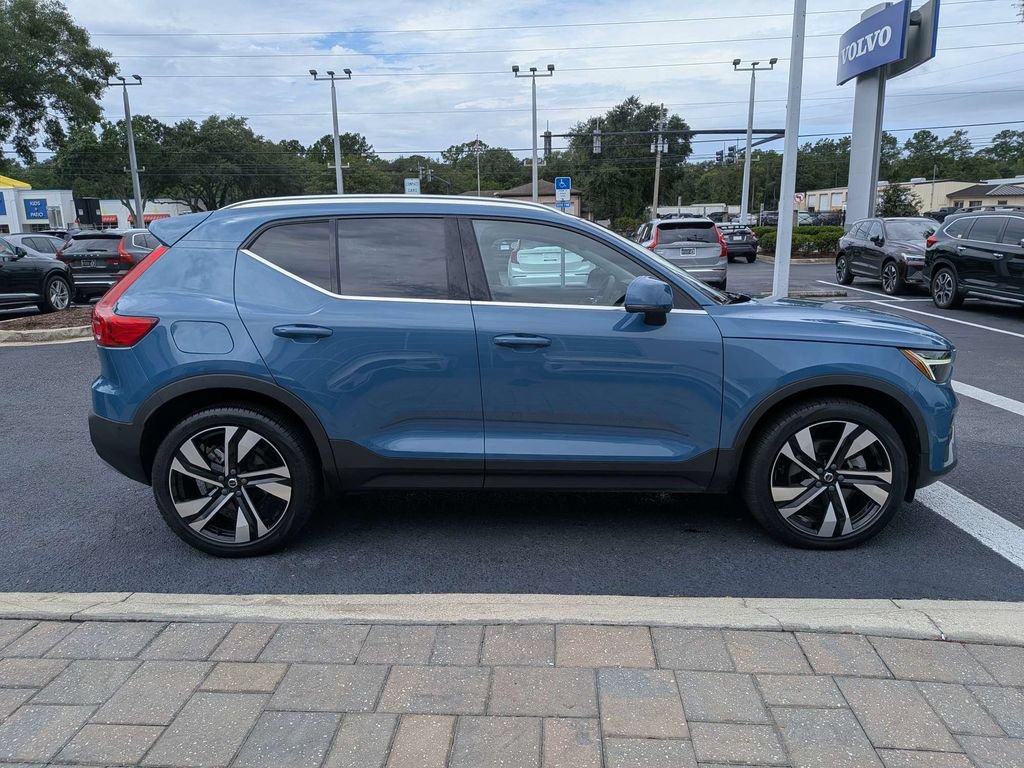 Certified 2023 Volvo XC40 B4 Plus w/ Protection Package Premier FWD image 7