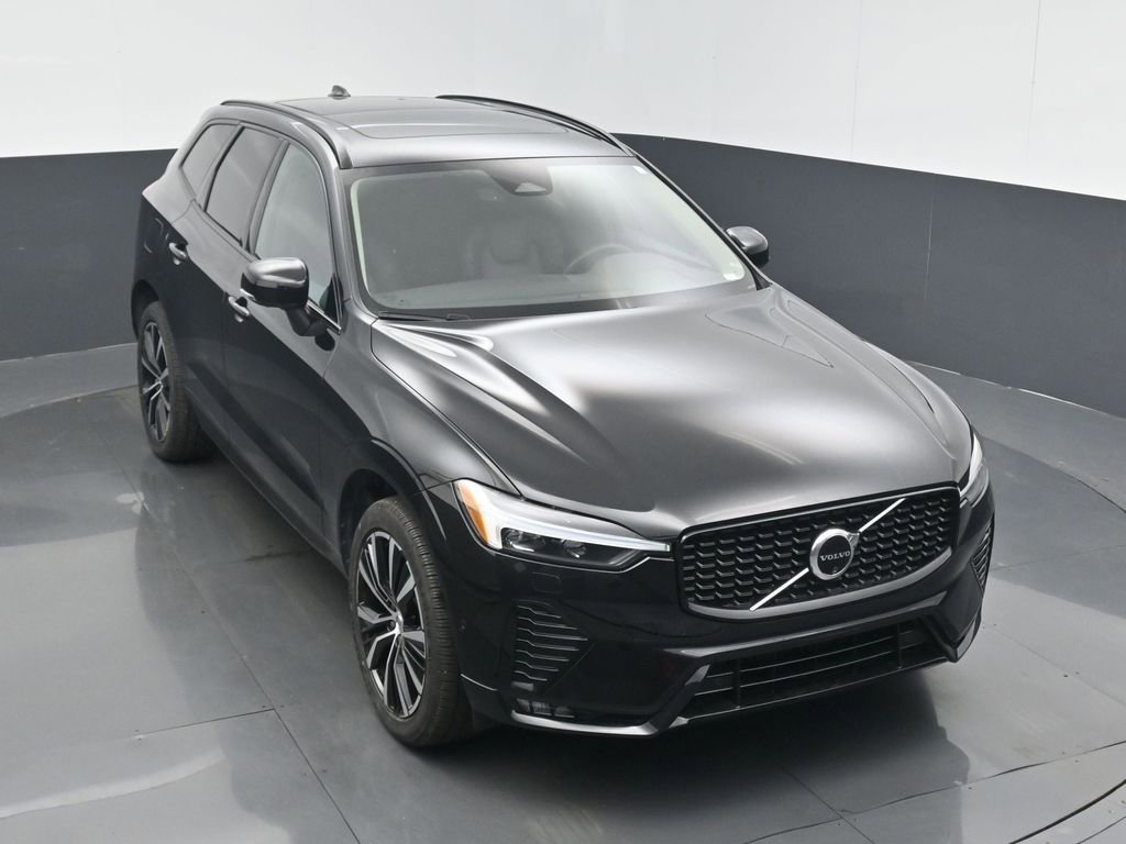 Used 2024 Volvo XC60 B5 Plus image 3