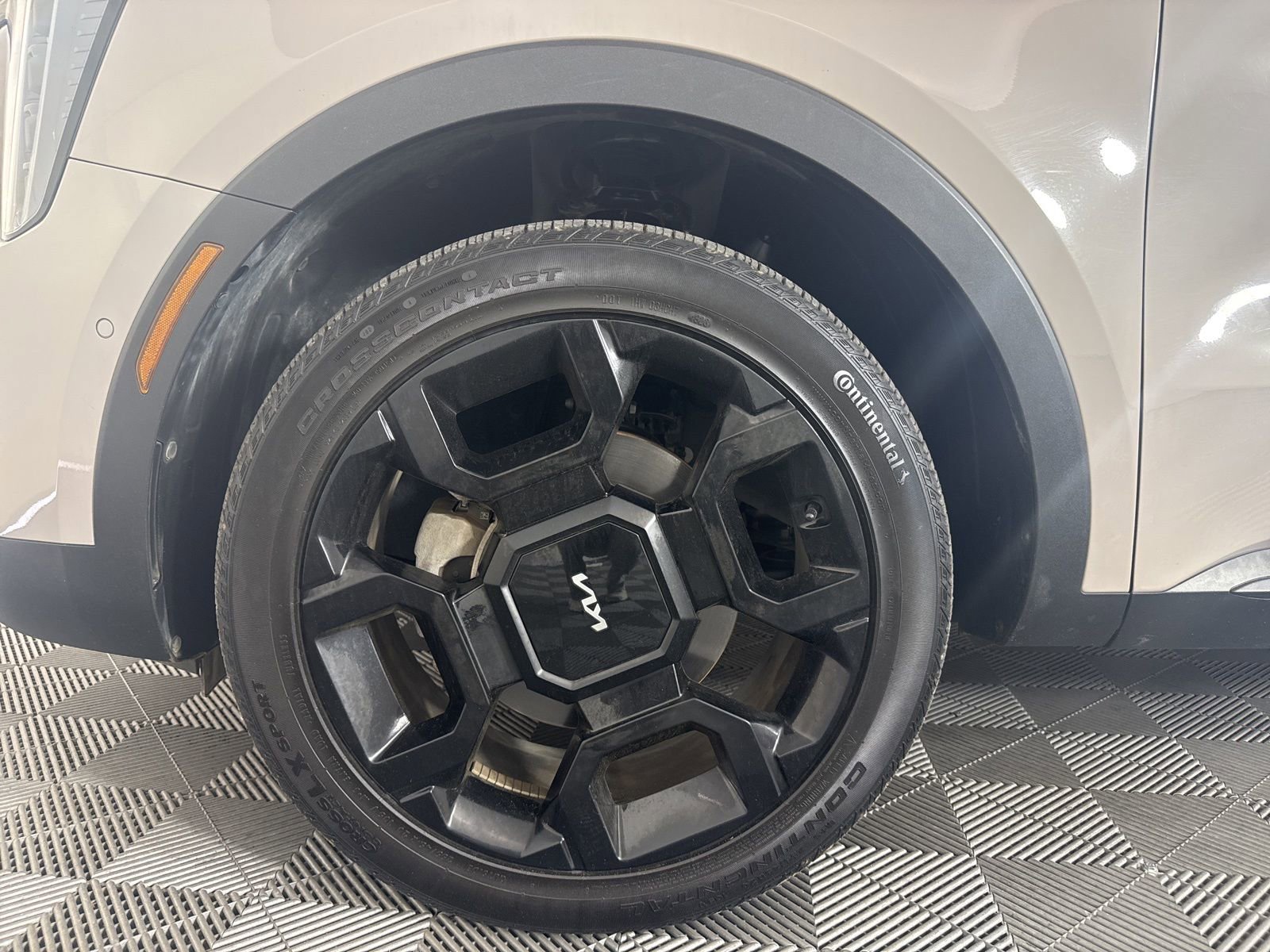 Used 2024 Kia Sorento SX image 7