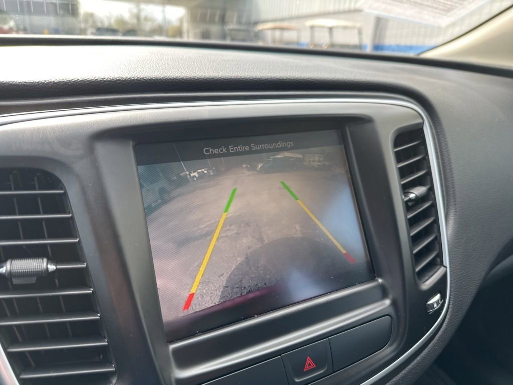 Used 2017 Chrysler 200 Limited Platinum w/ Comfort & Convenience Group image 22