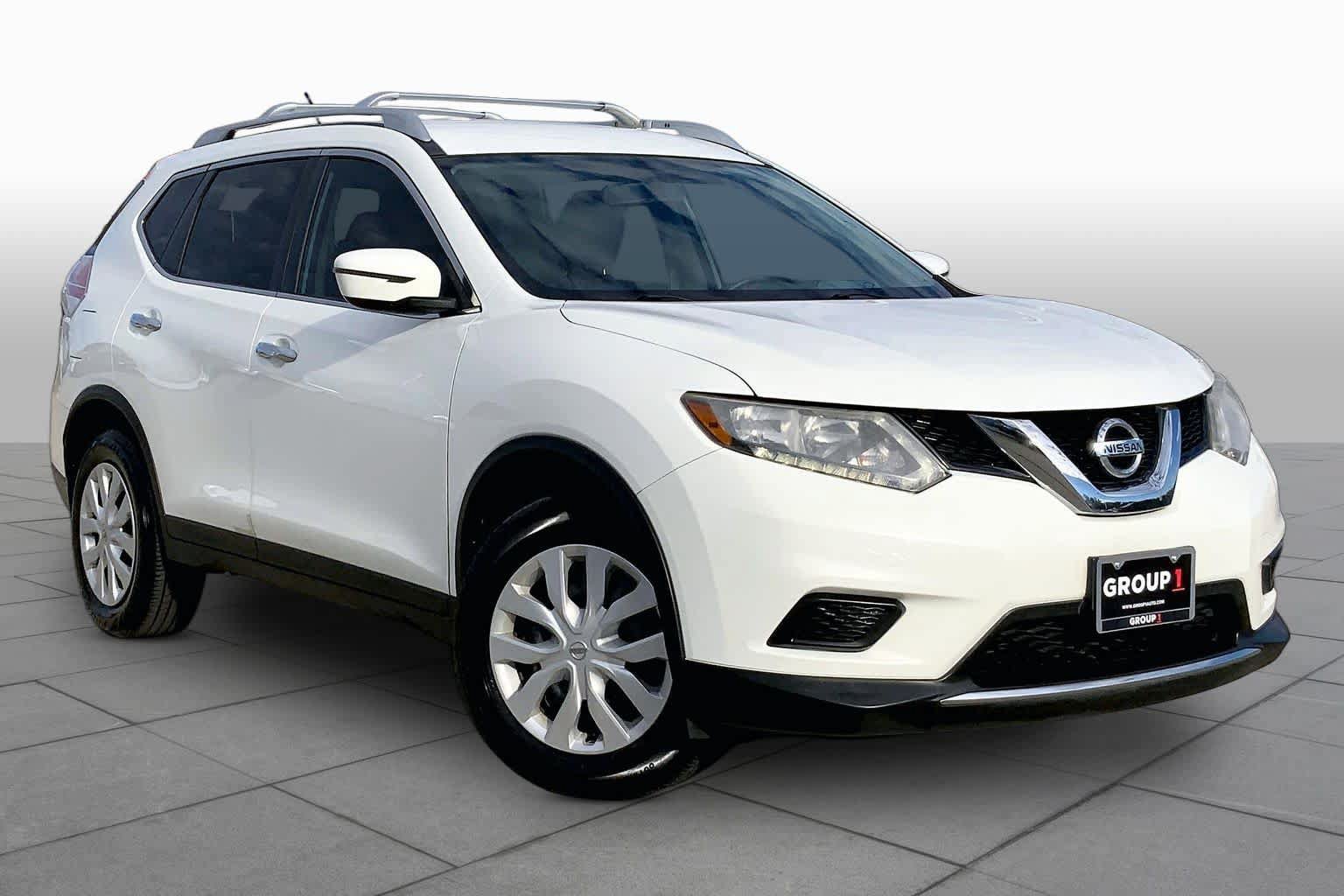 Used 2016 Nissan Rogue S w/ Appearance Package FWD image 3