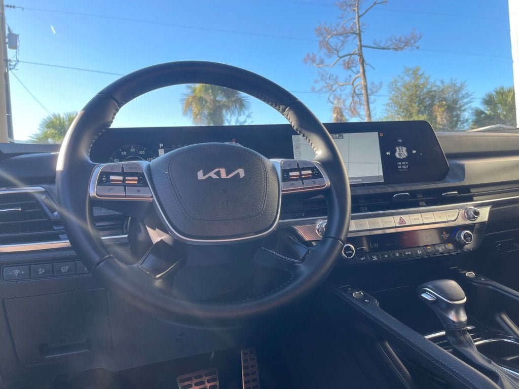 Used 2025 Kia Telluride SX FWD image 16