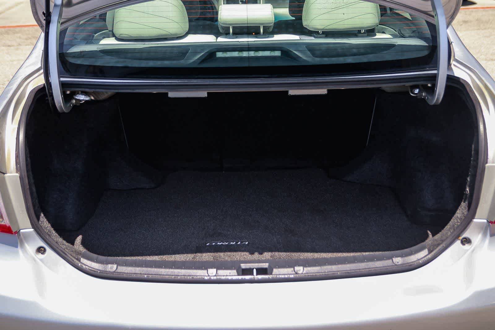 Used 2013 Toyota Corolla L FWD image 25