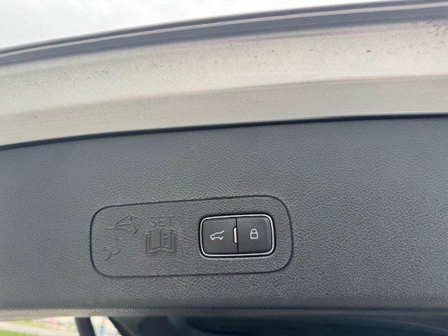 Used 2021 Lincoln Aviator Grand Touring w/ Equipment Group 302A AWD/4WD image 32
