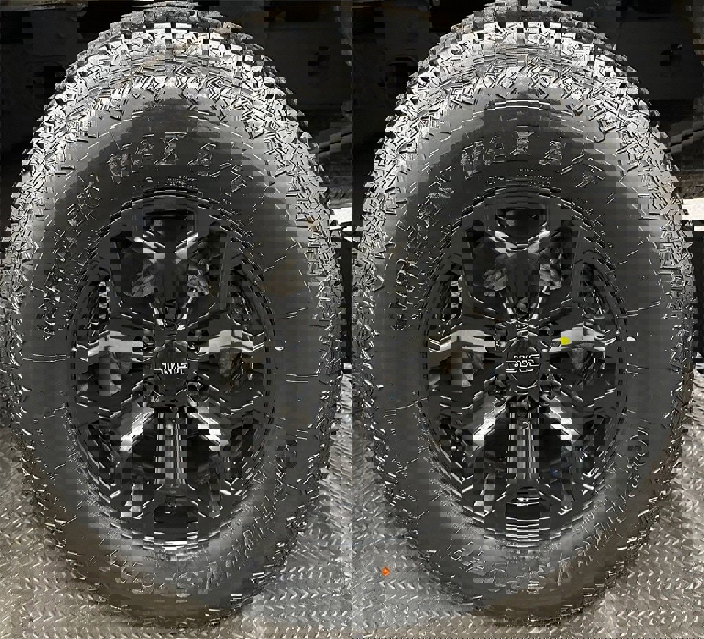 Used 2023 GMC Sierra 1500 SLE image 8