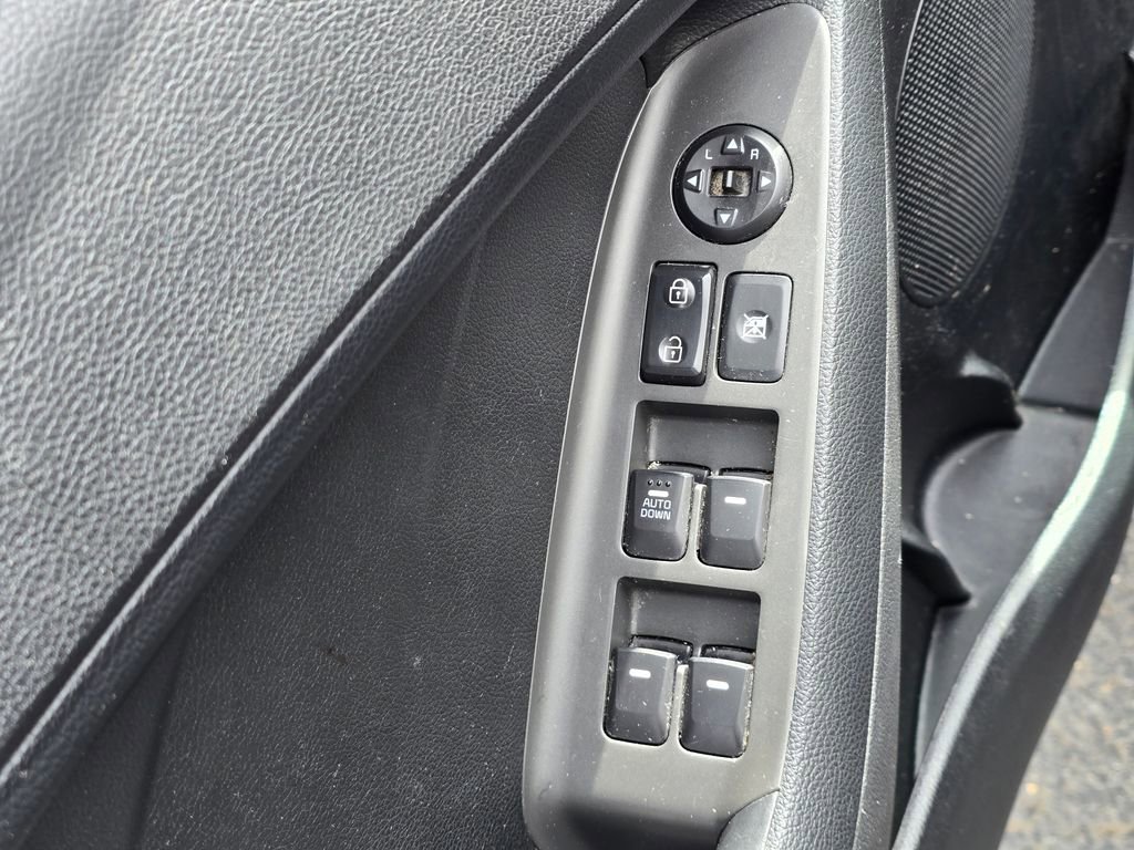 Used 2017 Kia Forte LX FWD image 14