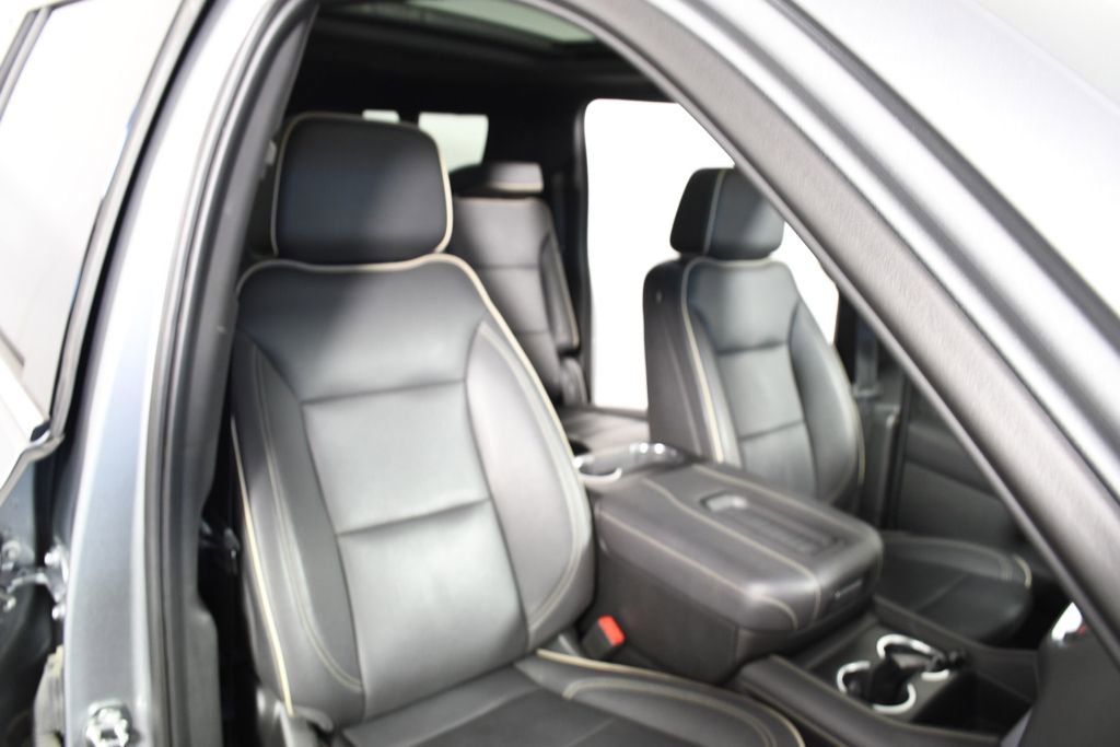 Used 2023 GMC Yukon XL SLT w/ SLT Premium Package image 20