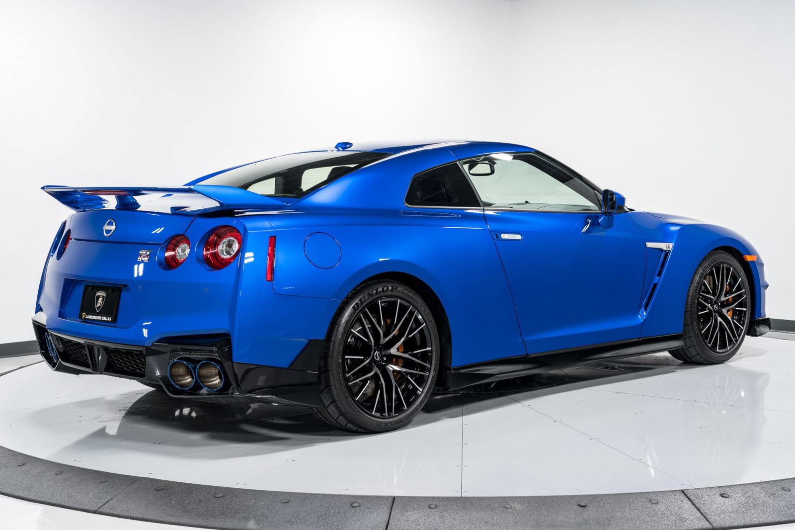 Used 2024 Nissan GT-R w/ Floor Mat Package AWD/4WD image 3